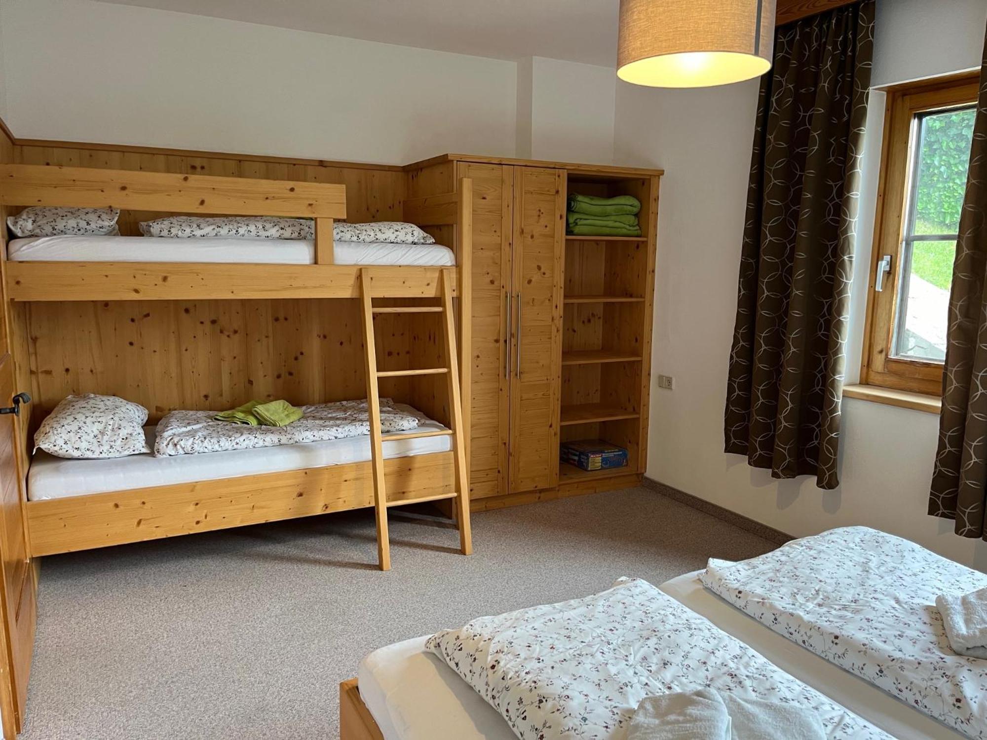 Sun Apartments - With Dolomiten Panorama Лиенц Екстериор снимка
