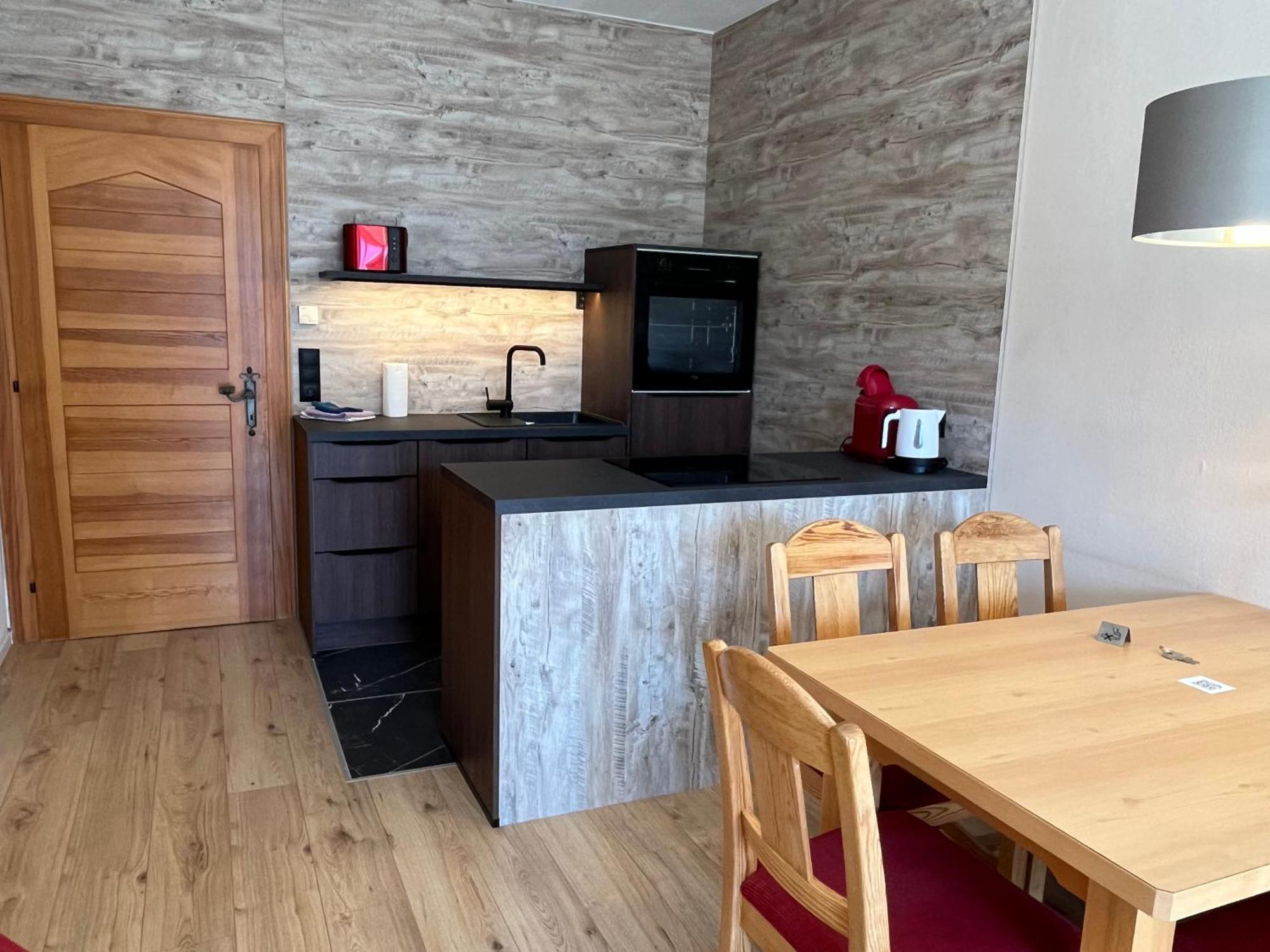 Sun Apartments - With Dolomiten Panorama Лиенц Екстериор снимка